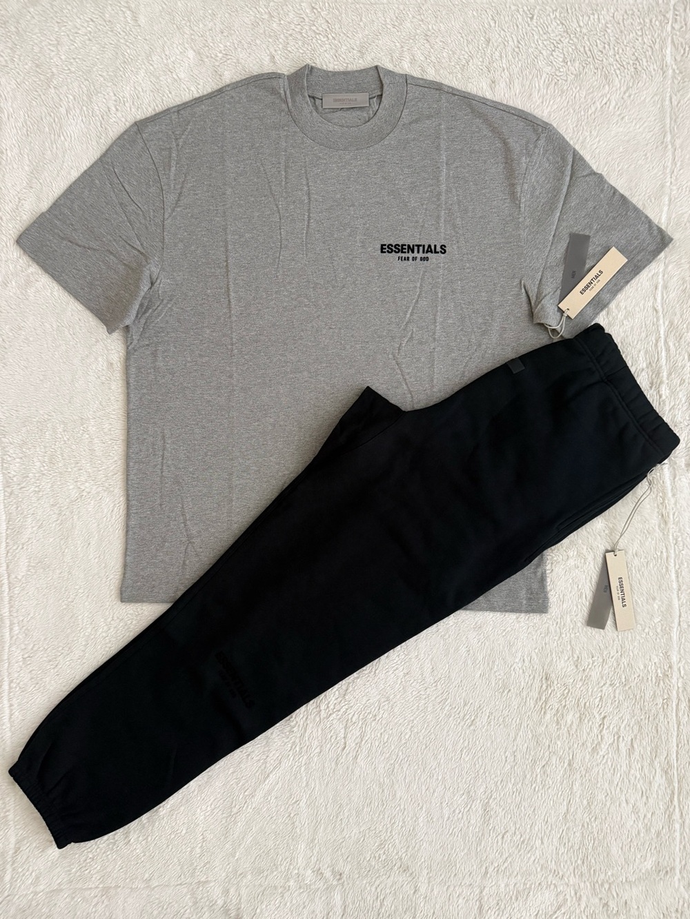 Men’s Fear of God Essentials Bundle, Sweatpants & T-Shirt, Size XL, NWT